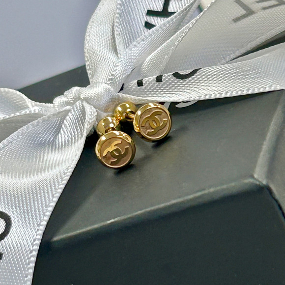Dainty Genuine 18k Gold Plated Minimalist Earrings Chanel GOLD CC Logo Luxury - Picture 6 of 7